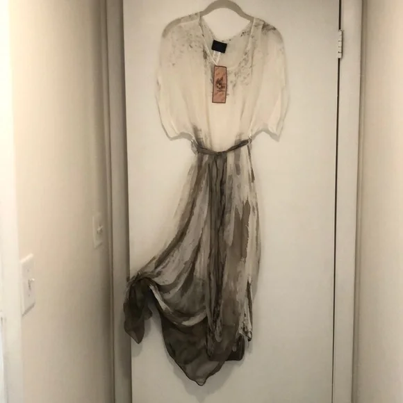 Flowy Grecian style maxi silk lined dress - Picture 3 of 10